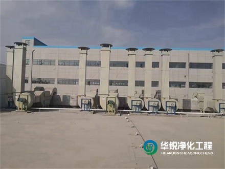 云南實(shí)驗(yàn)室墻面采用什么材料比較好？