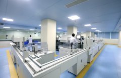 在檢驗科實驗室搬遷和翻修期間如何確定檢驗科實驗室的位置？